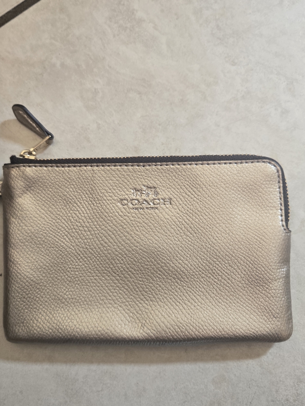 Coach Metallic Gold Leather Wristlet Clutch - Picture 3 of 9